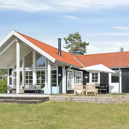 Bernadete - 50m To The Fjord By Interhome
