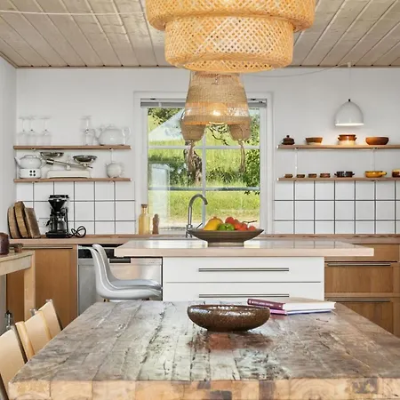 Bernadete - 50m To The Fjord By Interhome Feriehus *