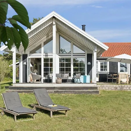 Bernadete - 50m To The Fjord By Interhome Feriehus